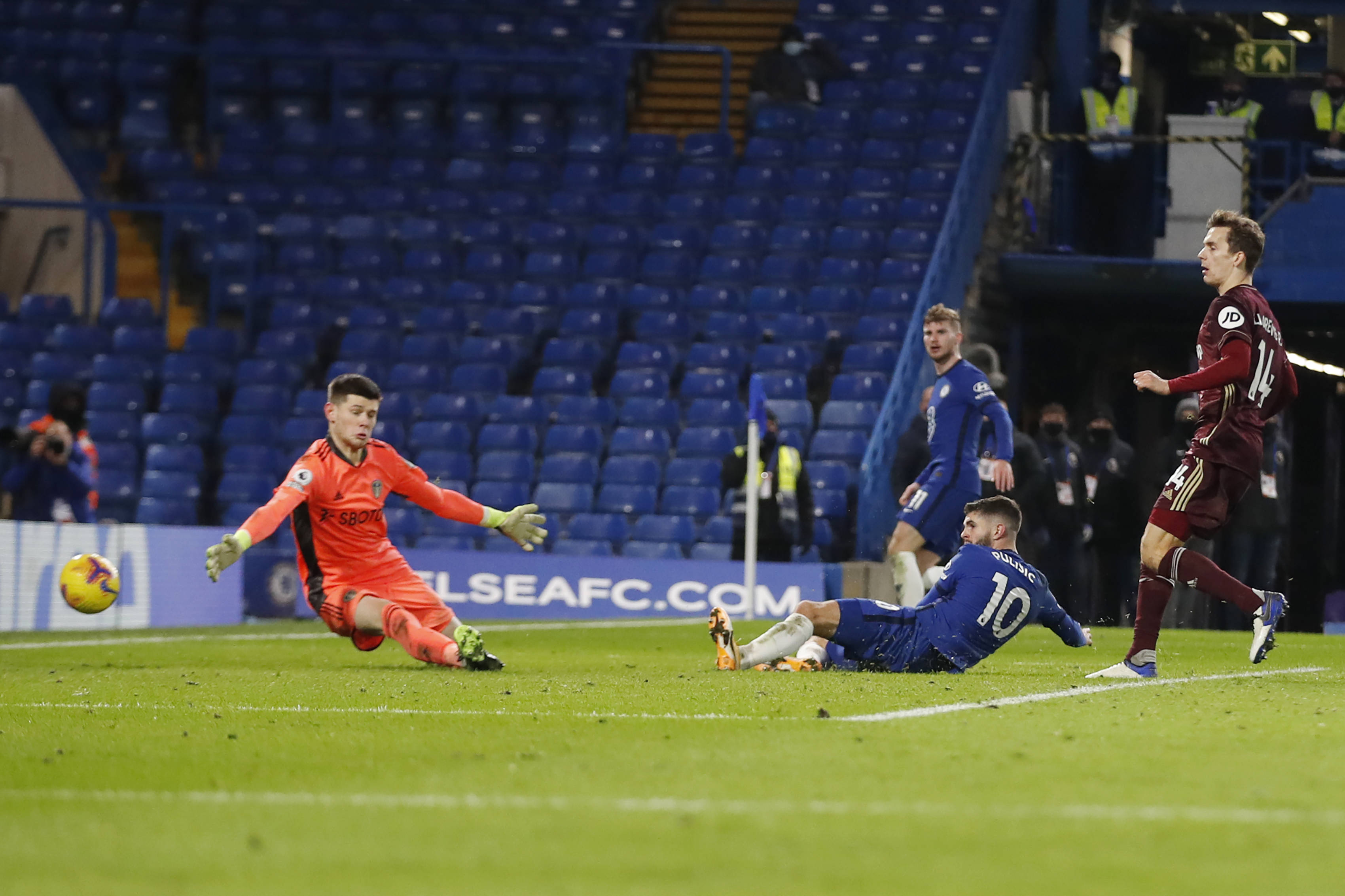 张帅组合不敌大威组合，无缘美网女双八强